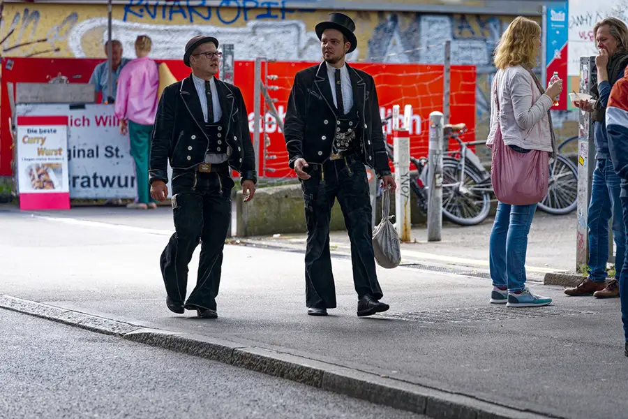 tischler-geselle-walz-tradition Tischlergesellen auf der Walz